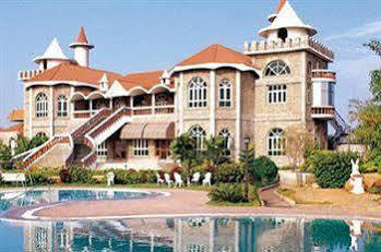 Celebrity Resorts Hyderabad Exterior foto